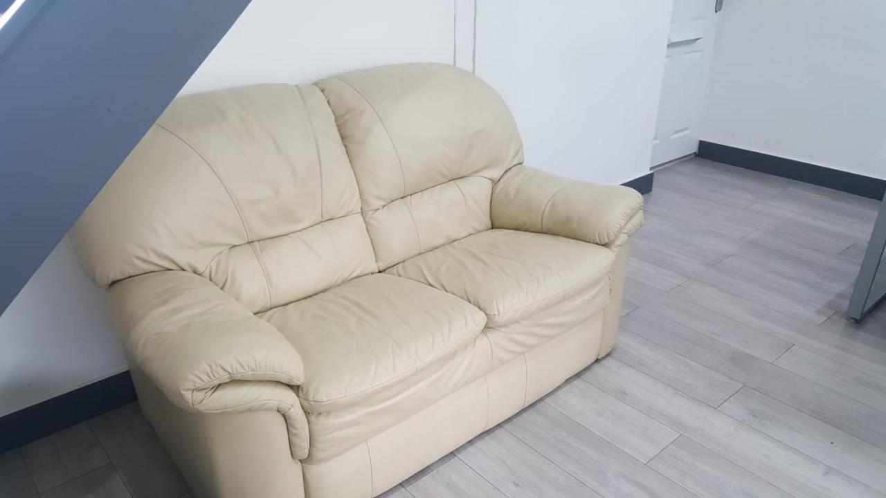 Homestay In Birmingham Sleeps 8 - Free Parking & Wifi Eksteriør billede