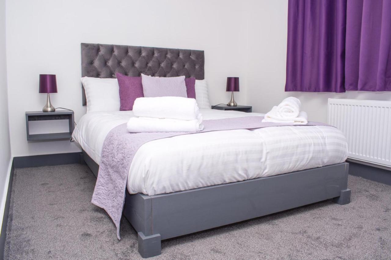 Homestay In Birmingham Sleeps 8 - Free Parking & Wifi Eksteriør billede