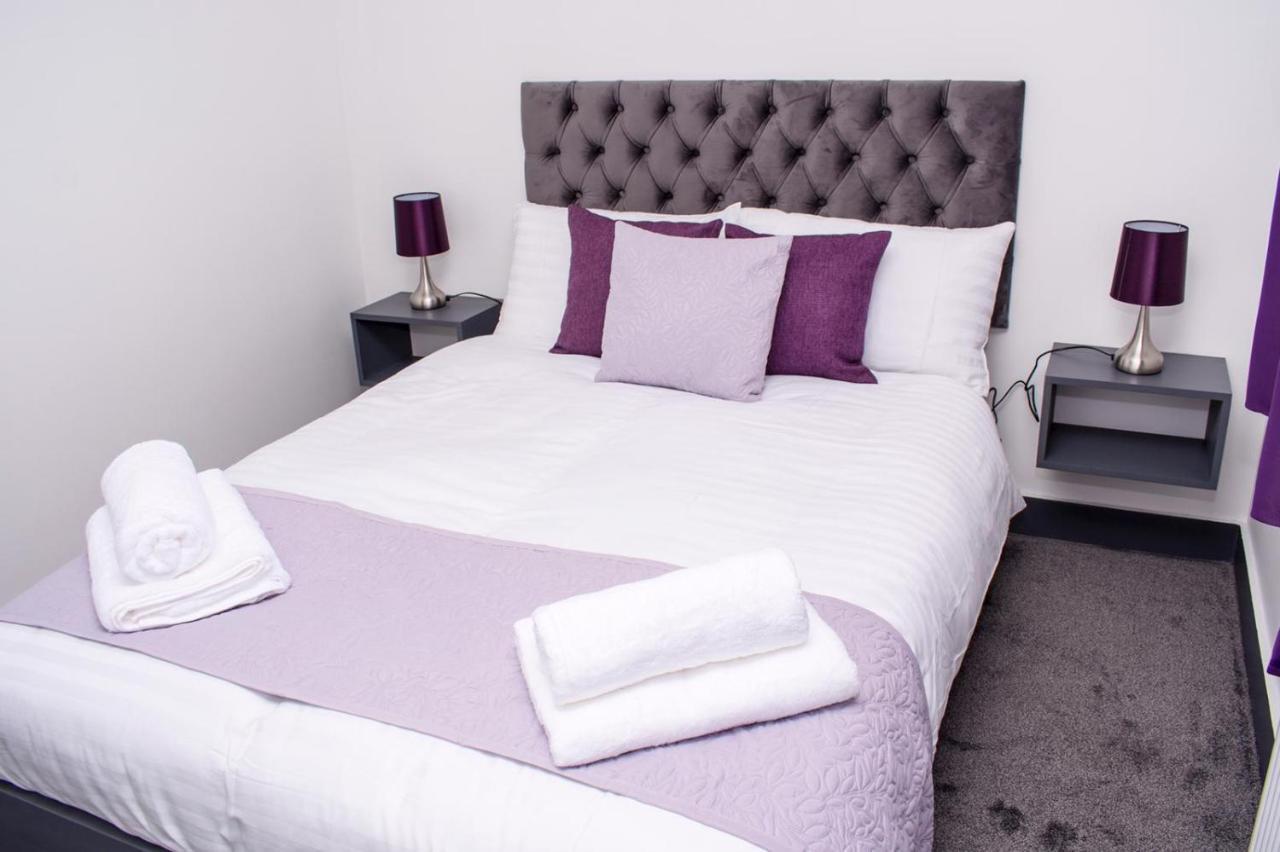 Homestay In Birmingham Sleeps 8 - Free Parking & Wifi Eksteriør billede