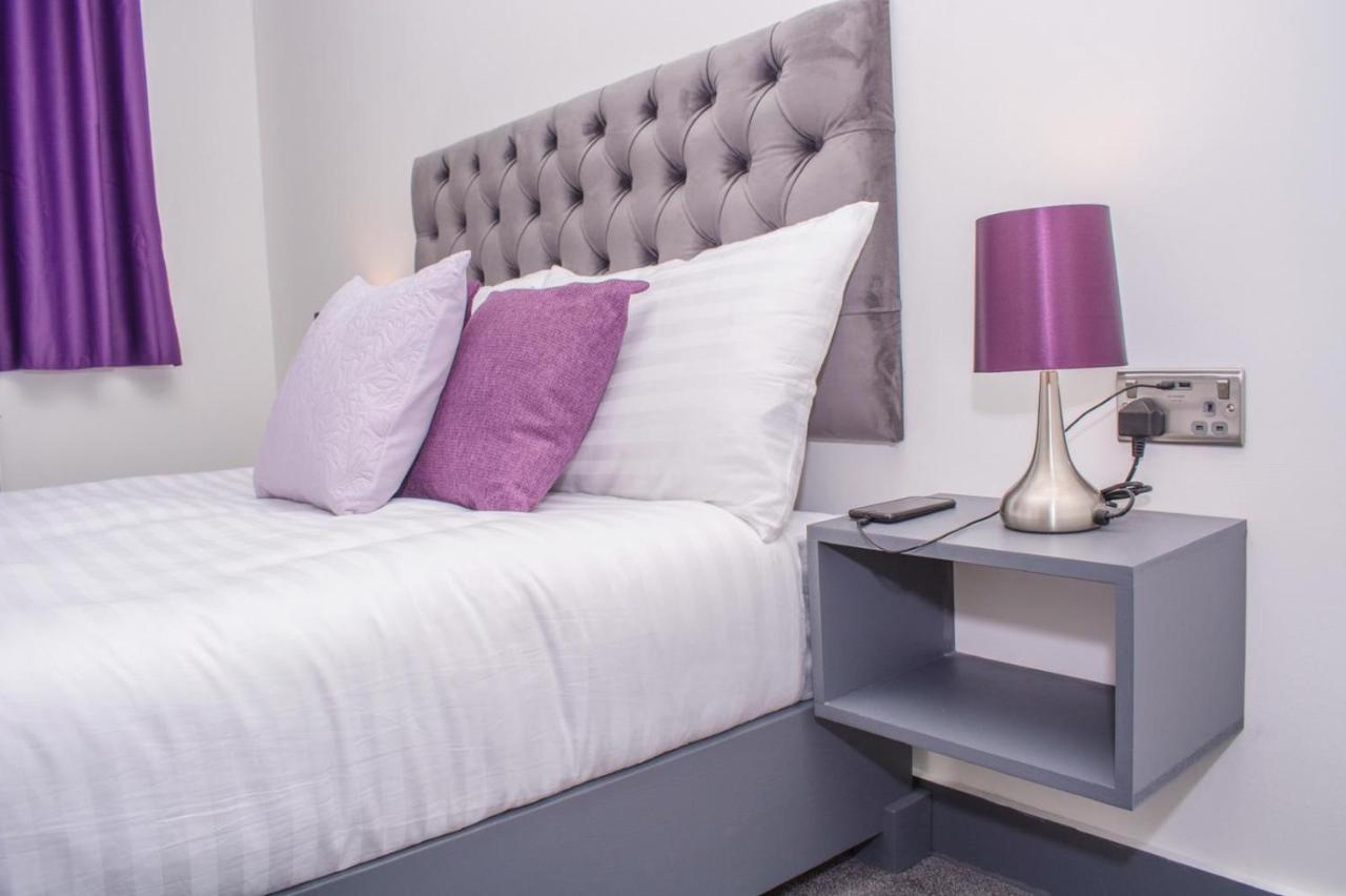 Homestay In Birmingham Sleeps 8 - Free Parking & Wifi Eksteriør billede