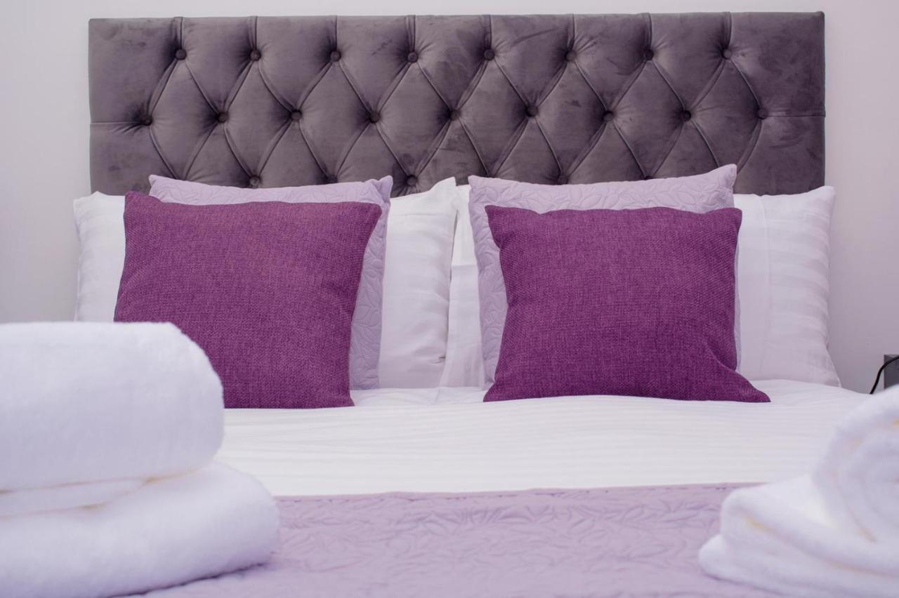 Homestay In Birmingham Sleeps 8 - Free Parking & Wifi Eksteriør billede