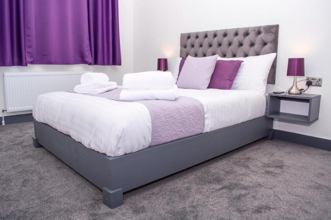 Homestay In Birmingham Sleeps 8 - Free Parking & Wifi Eksteriør billede