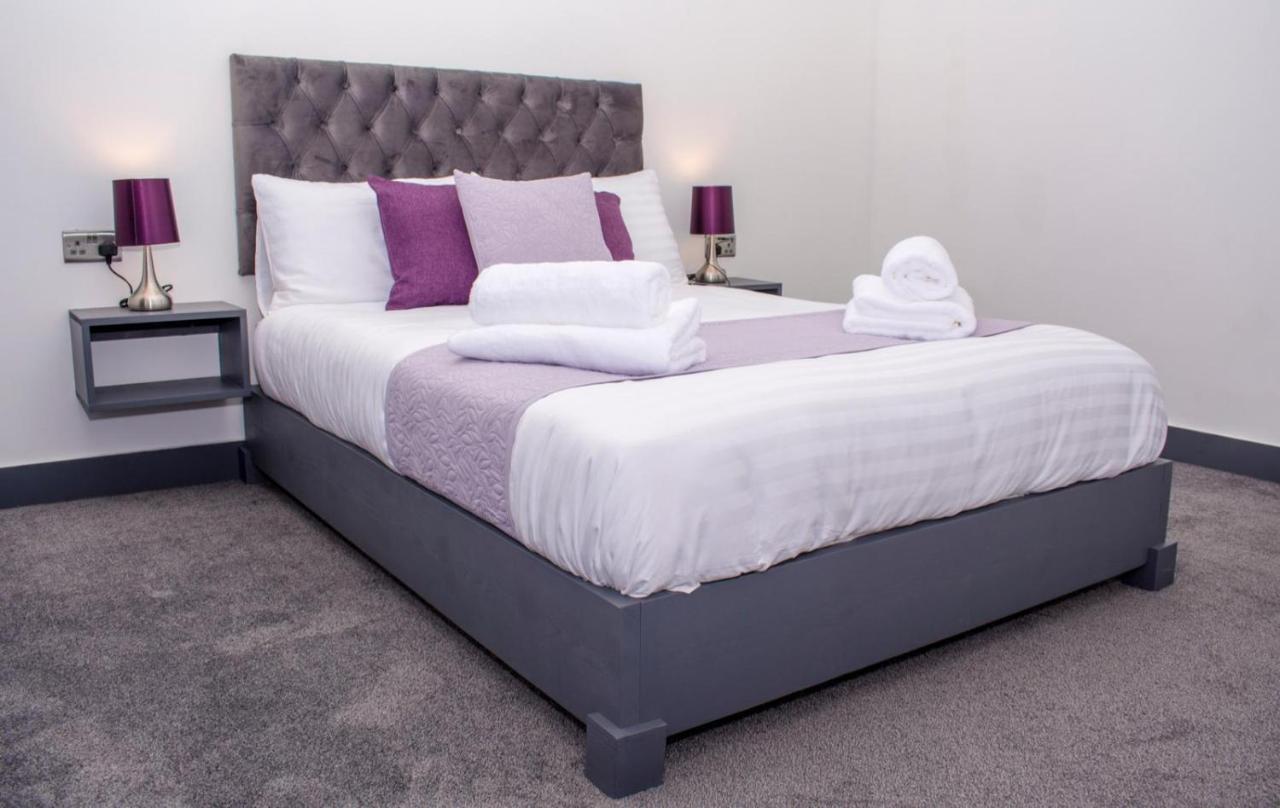 Homestay In Birmingham Sleeps 8 - Free Parking & Wifi Eksteriør billede